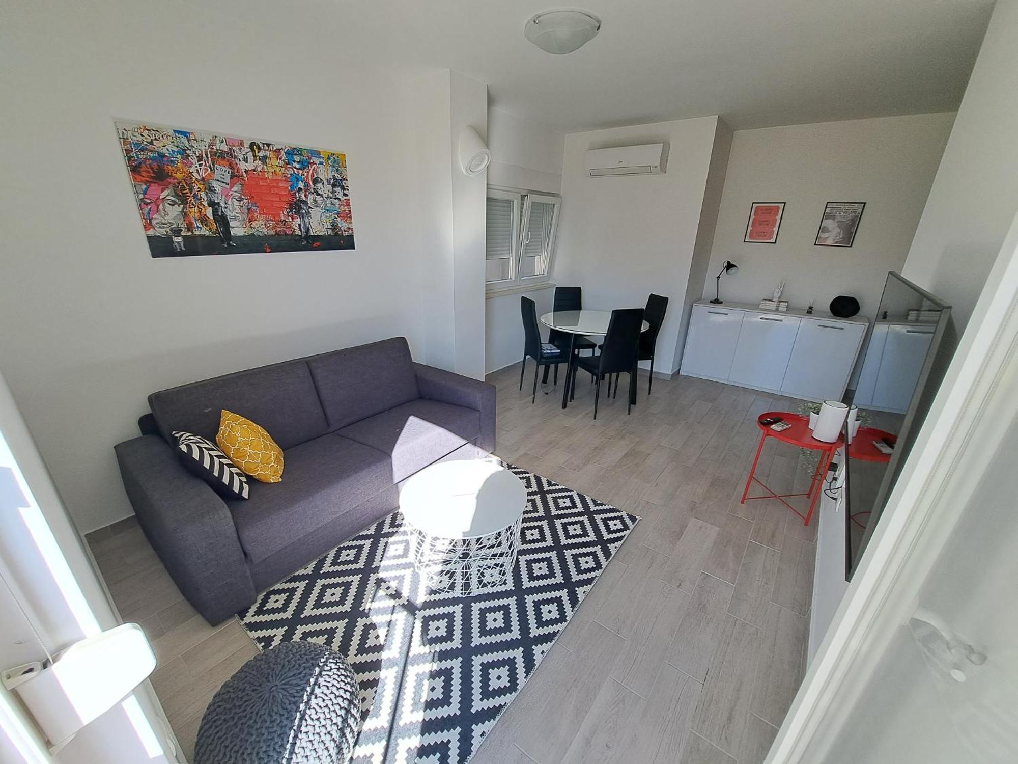 Apartment Charlie Komarna Dış mekan fotoğraf
