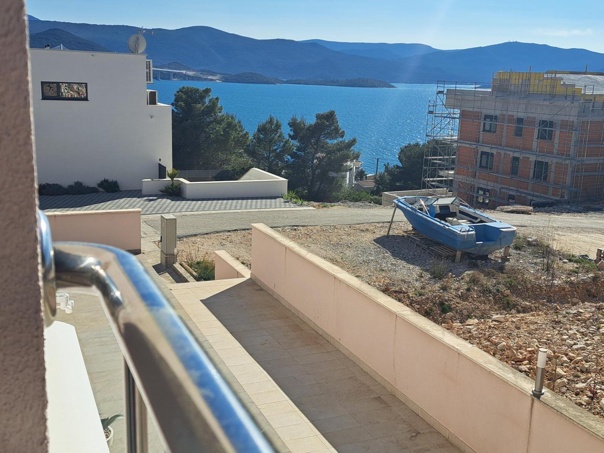 Apartment Charlie Komarna Dış mekan fotoğraf